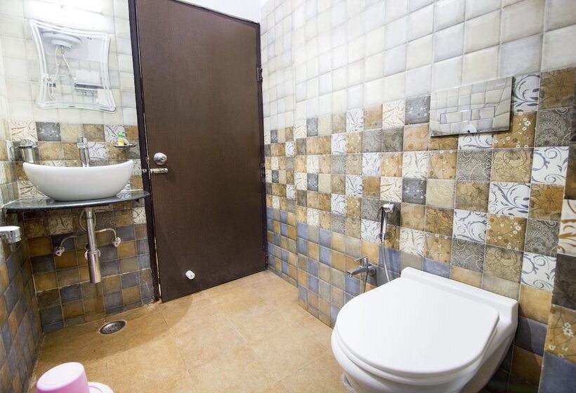 Hotel Deepak Residency