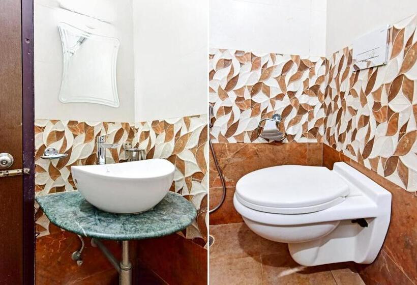 Hotel Deepak Residency