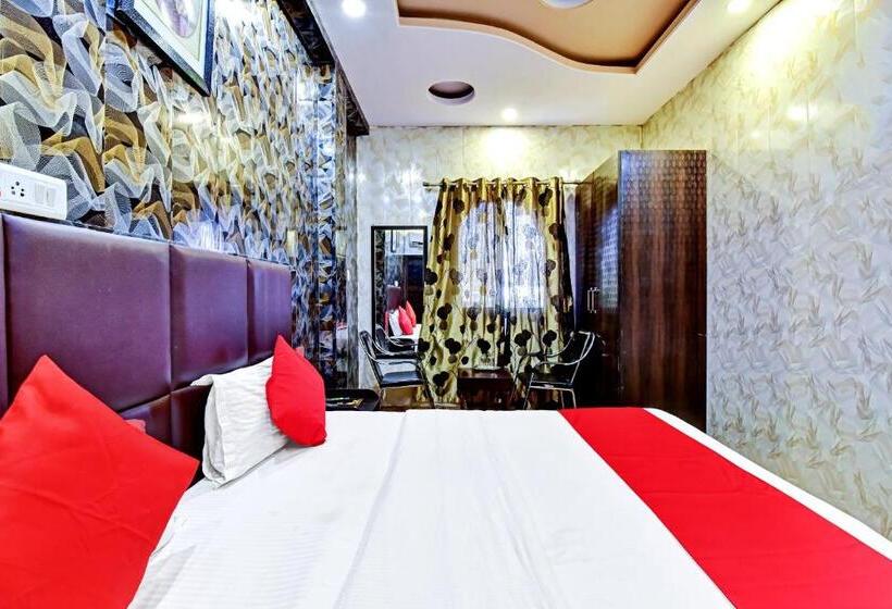 Hotel Deepak Residency