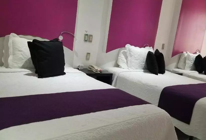 ホテル Dluxe & Suites