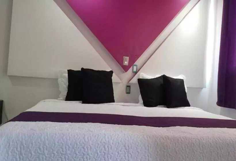 ホテル Dluxe & Suites