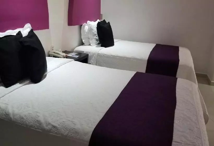 ホテル Dluxe & Suites