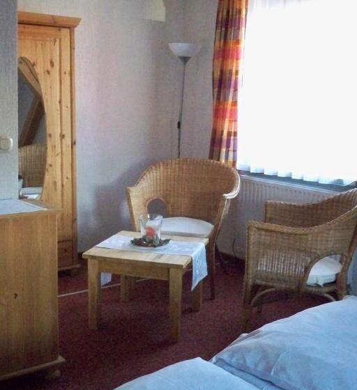 Отель Gasthof Zum Döhlerwald