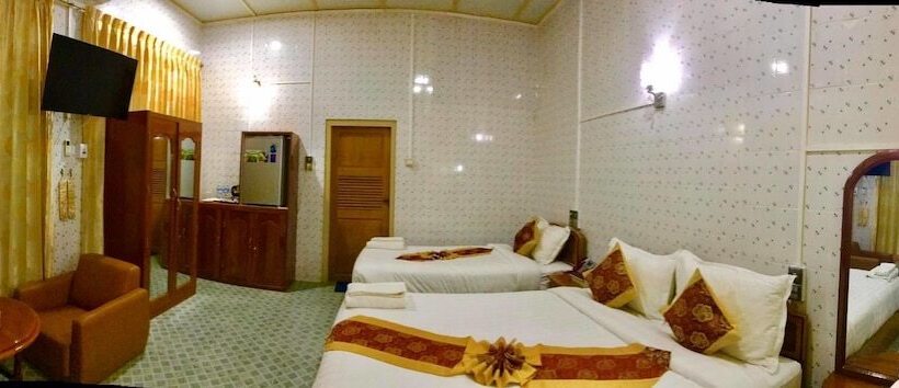 هتل Nan Htike Yadanar