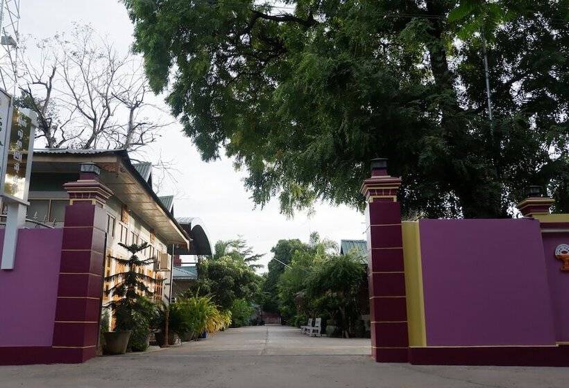 هتل Nan Htike Yadanar