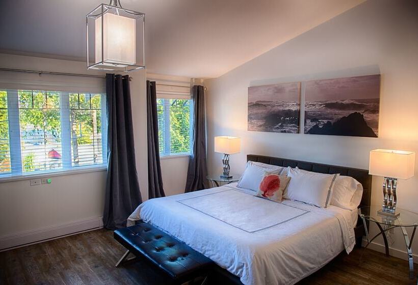 هتل The Francis Boutique Inn