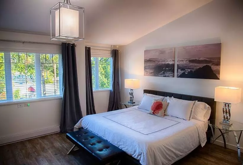 ホテル The Francis Boutique Inn