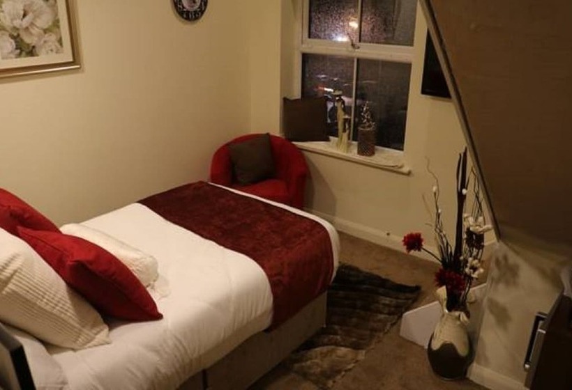 Отель Trivelles Seaforth