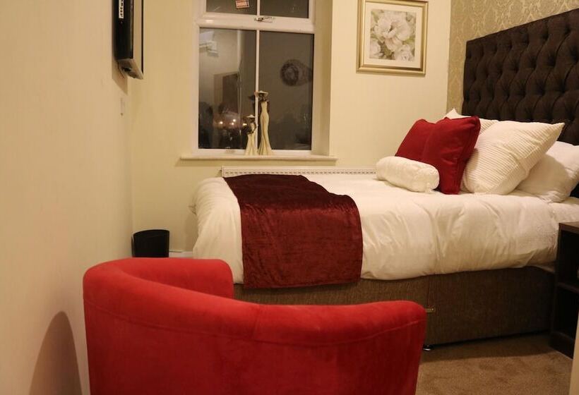 Отель Trivelles Seaforth