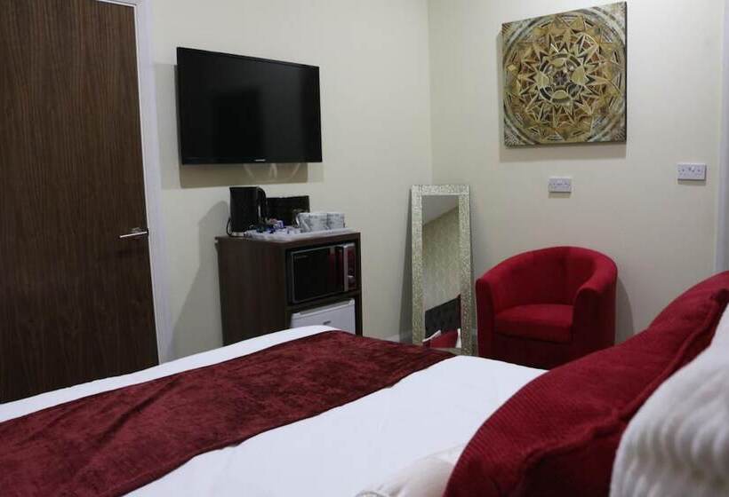 Отель Trivelles Seaforth