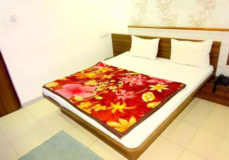 ホテル Vibrant Gandhinagar