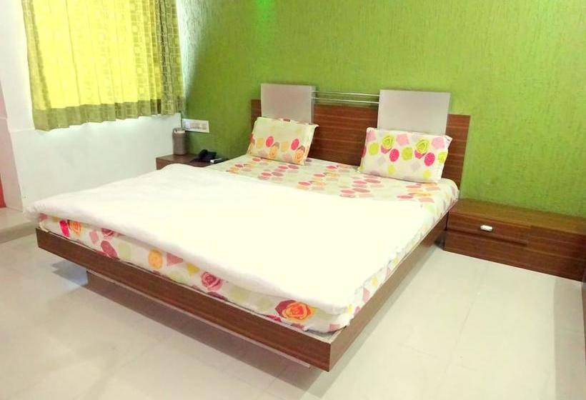 فندق Vibrant Gandhinagar