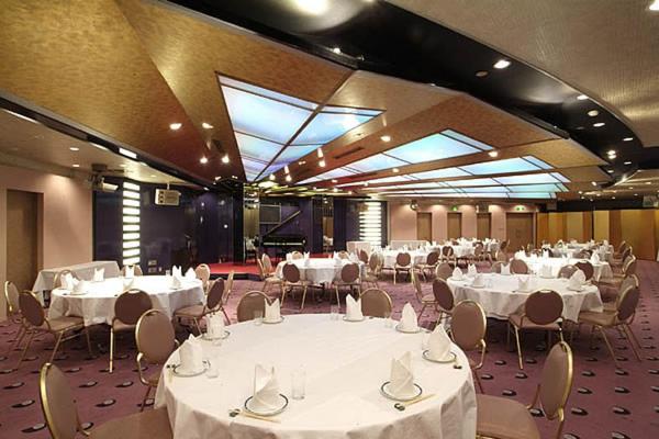 בית מלון כפרי Zurich Toho 2001