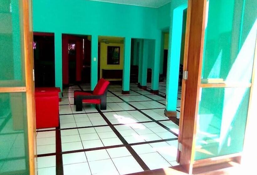 Amazonas Green Hostel