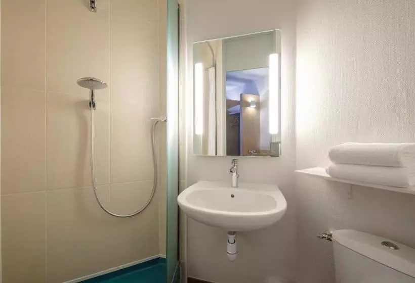 B&b Hotel Calais Centre St Pierre