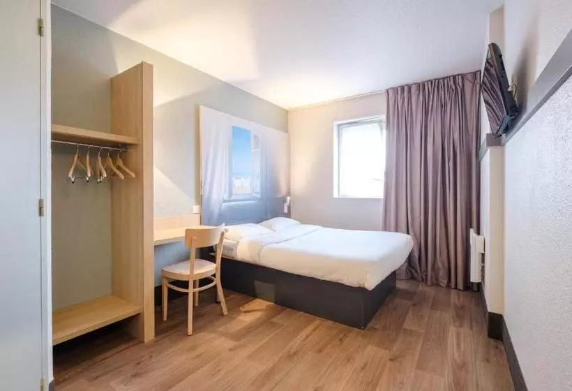 B&b Hotel Calais Centre St Pierre