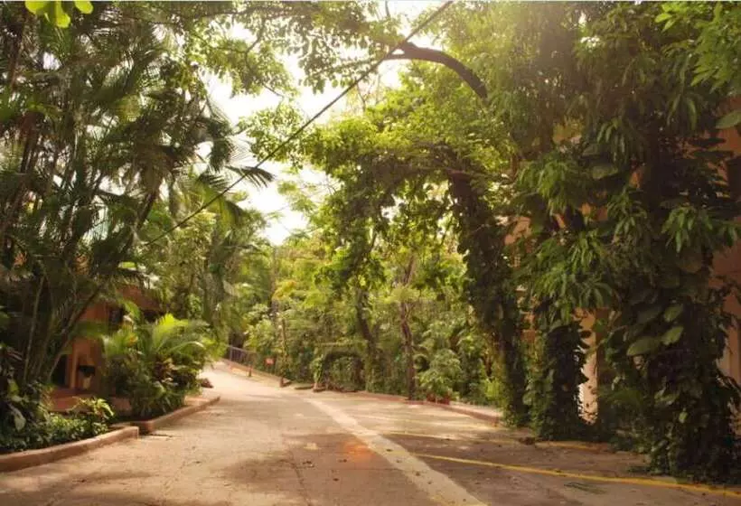هتل La Hacienda
