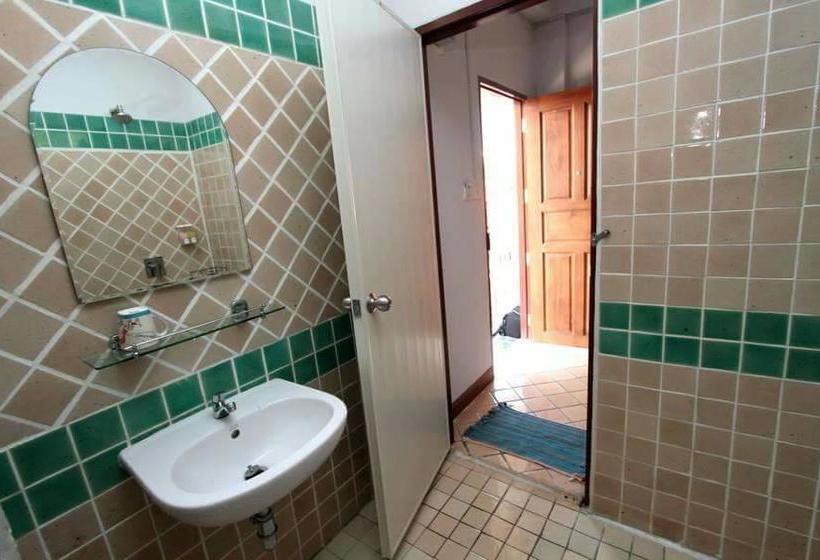 هتل Prasertsri Place