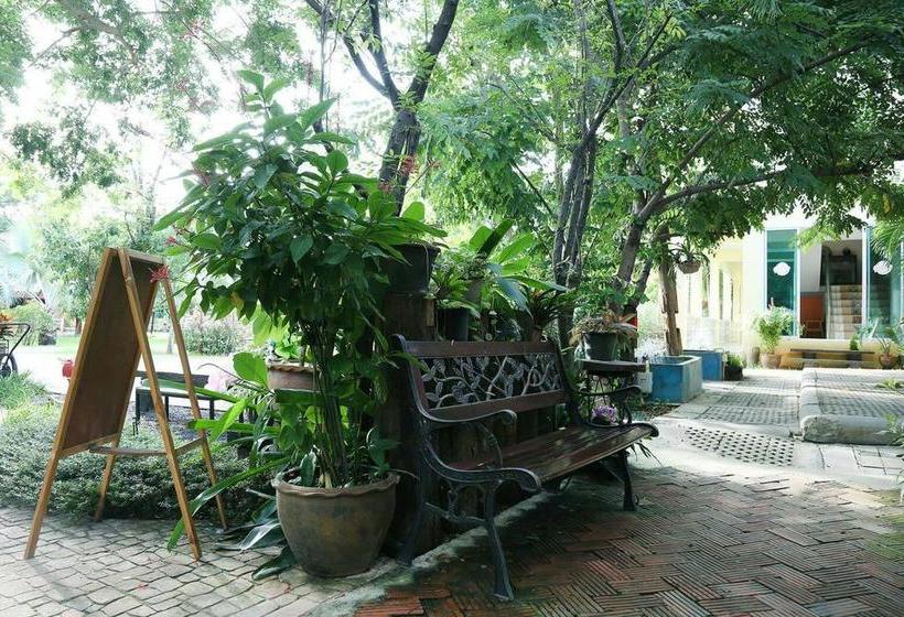 هتل Prasertsri Place