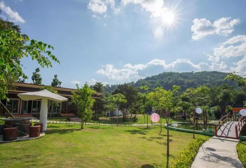 Tanihill Resort