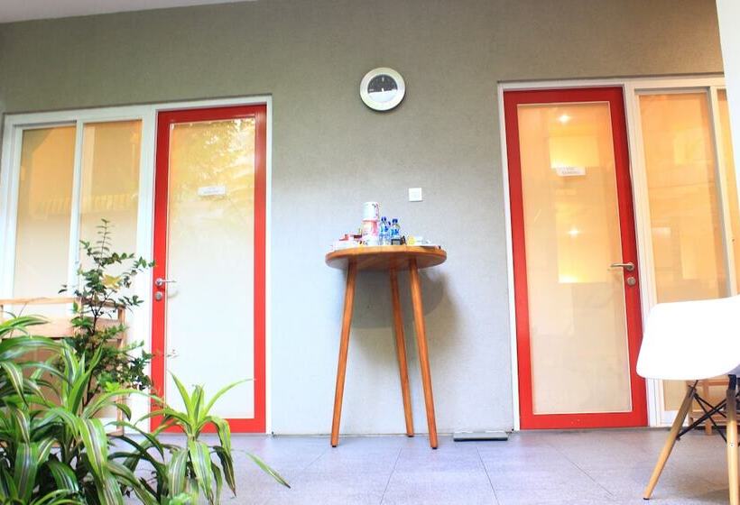 旅馆 Buton Backpacker Lodge