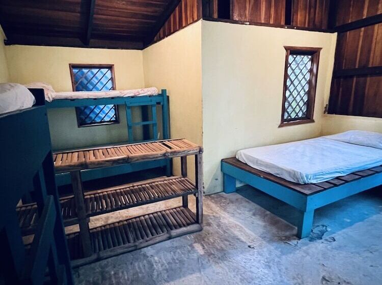 هاستل Puerto Viejo