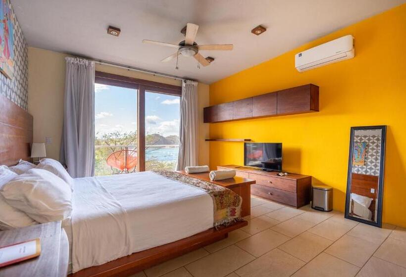 تختخواب و صبحانه Casa Chachacha