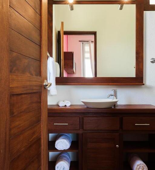 تختخواب و صبحانه Casa Chachacha