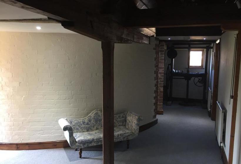 مبيت وإفطار Renville Oast