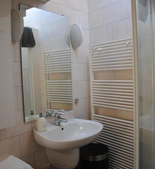 Bed & Breakfast Adrichem En Scherpenseel