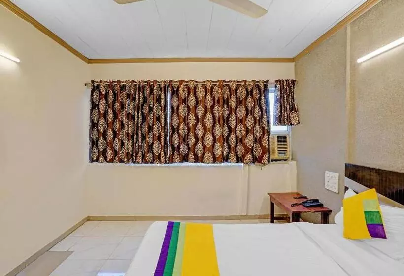 Itsy Hotels Aakash,100 Mts From Sardar Patel Stadium
