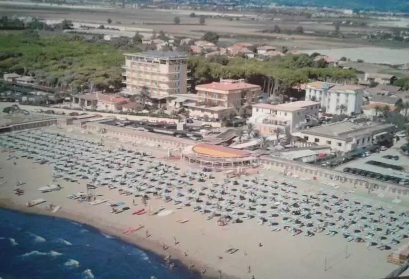 Hotelli Rosy