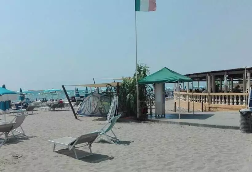 Hotelli Rosy