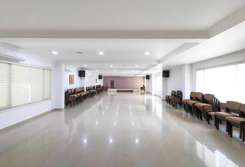 فندق Treebo Tgr Suites