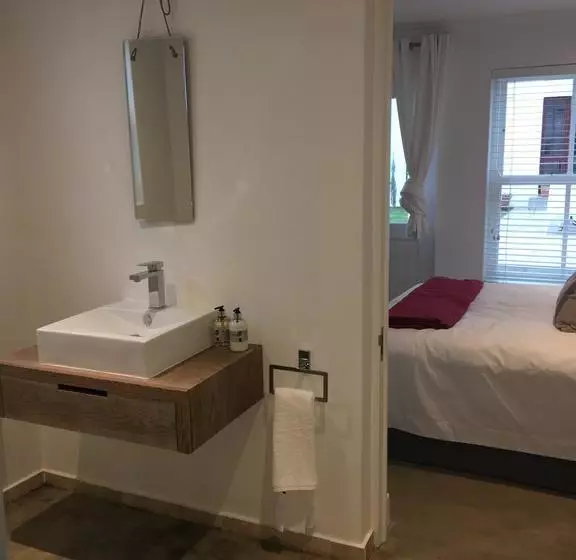 Houghton Estate B&b