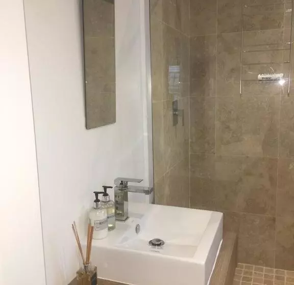Houghton Estate B&b