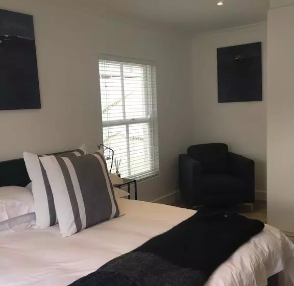 Houghton Estate B&b