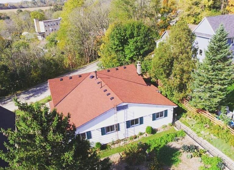 Little Paris Bed And Breakfast