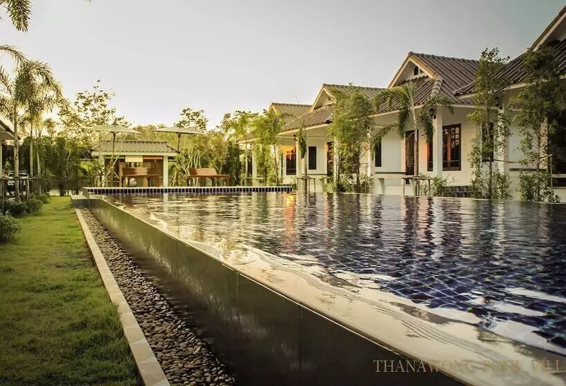 استراحتگاه Thanawong Pool Villa