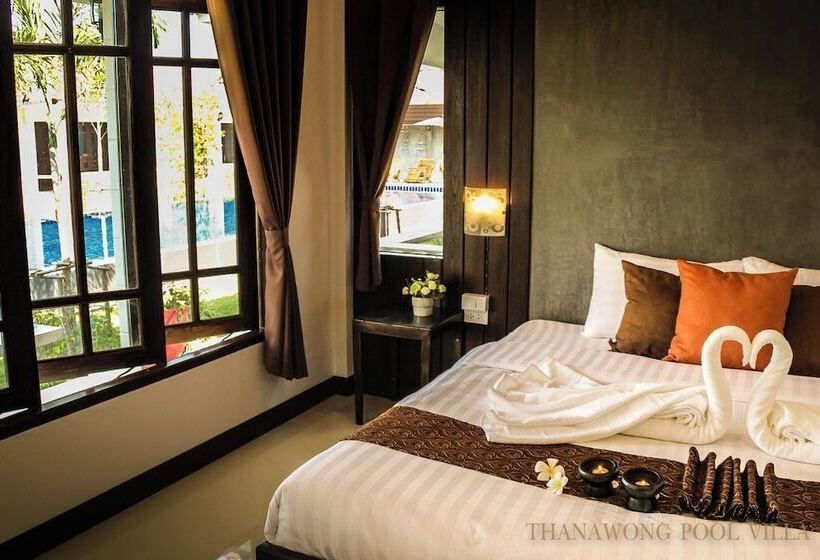אתר נופש Thanawong Pool Villa
