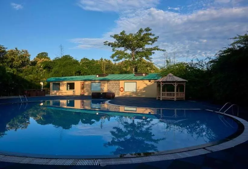 Acorn Hideaway Resort & Spa