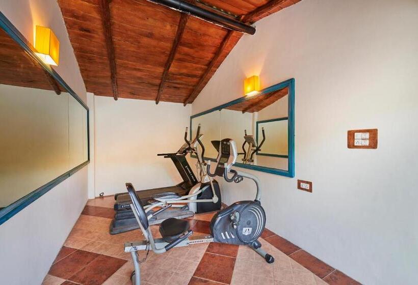 Acorn Hideaway Resort & Spa