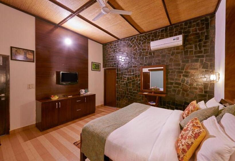 Acorn Hideaway Resort & Spa