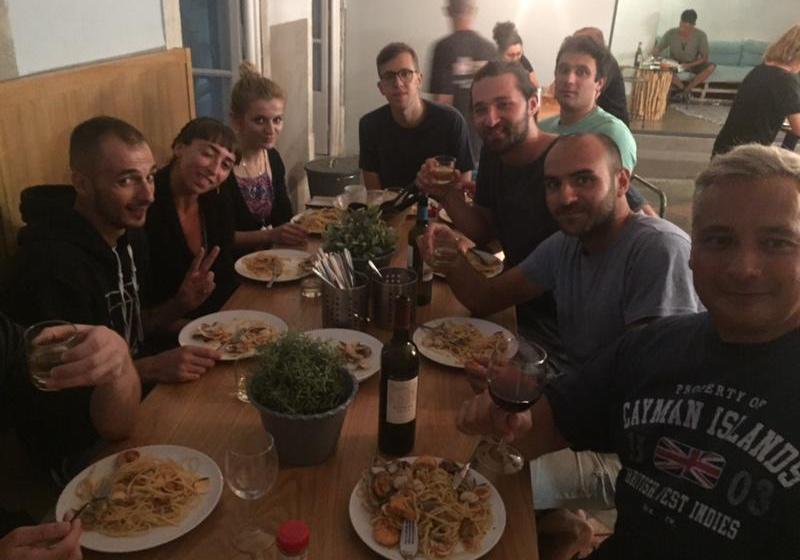 Back To Lisbon Hostel