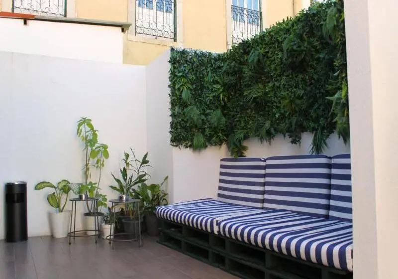 Back To Lisbon Hostel
