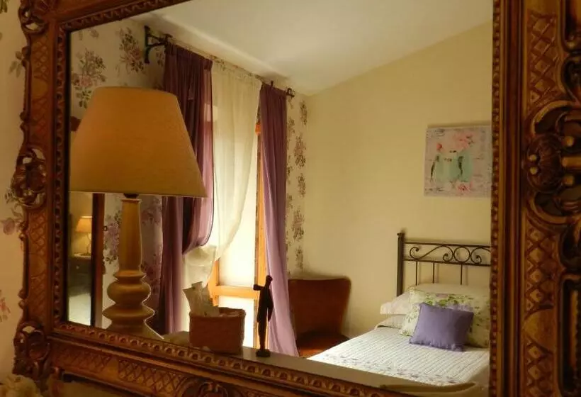 تختخواب و صبحانه La Scala Fiorita