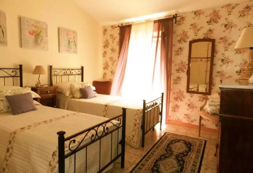 تختخواب و صبحانه La Scala Fiorita