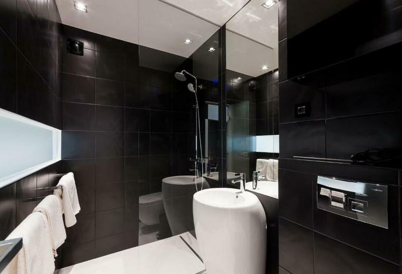 簡易ホテル Unique Rooms