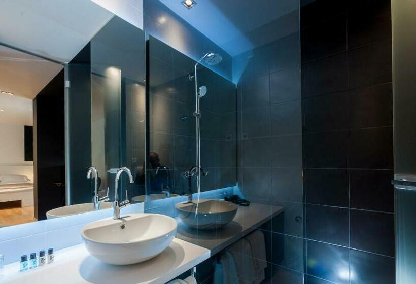 簡易ホテル Unique Rooms