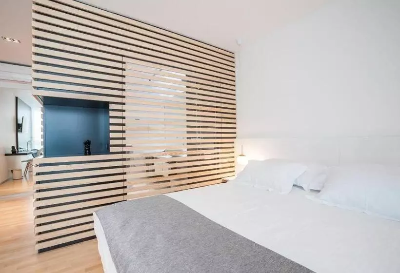 簡易ホテル Unique Rooms